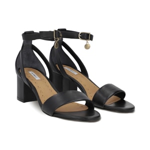 Sandalia con herraje en piel color negro Quirelli estilo 300302