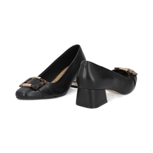 Tacón de vestir cerrado en piel color negro Quirelli estilo 300802