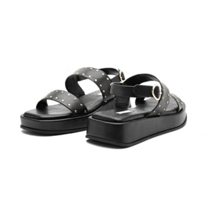 Sandalia flatform con estoperoles en piel color negro Quirelli estilo 303101